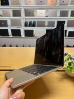 Mac book Air2017 - Image 2