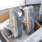 2026 women yeezy shoes - Image 2