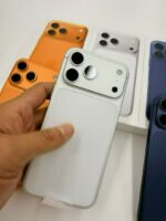iPHONE 17 - Image 3