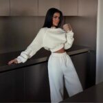 Sweatshirt and long pants two piece set - Image 4