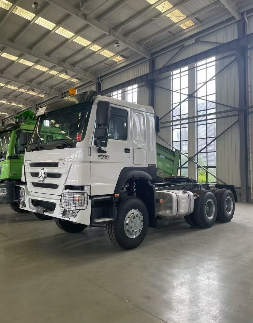 WhatsApp Image 2026-08-26 at 09.58.05 (1) Sinotruk HOWO 400HP 6×4 Heavy-Duty Tractor Truck - Image 1